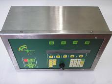 CHMPP128M controller; front view; stainless steel box